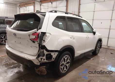 2024 Subaru Forester Premium из США, поврежденный, VIN JF2SKADC9RH451747